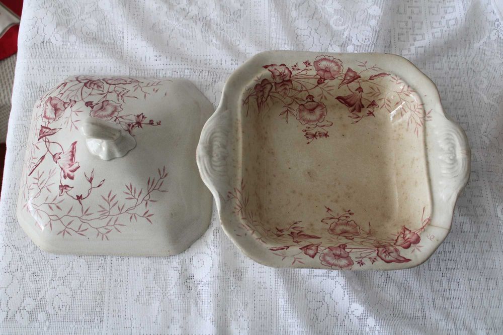 Pequena Terrina Faiança Alcântara, meados sec. XIX