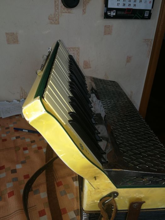 Akordeon Hohner tango IV, 120 basów 4 chóry