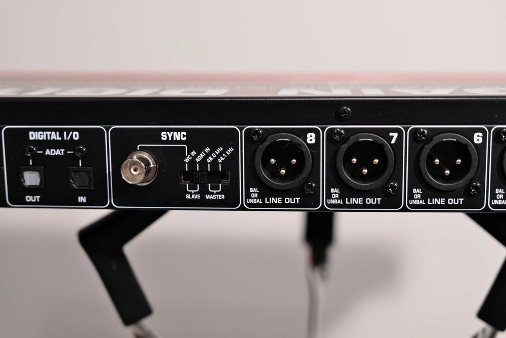 Behringer ADA8200