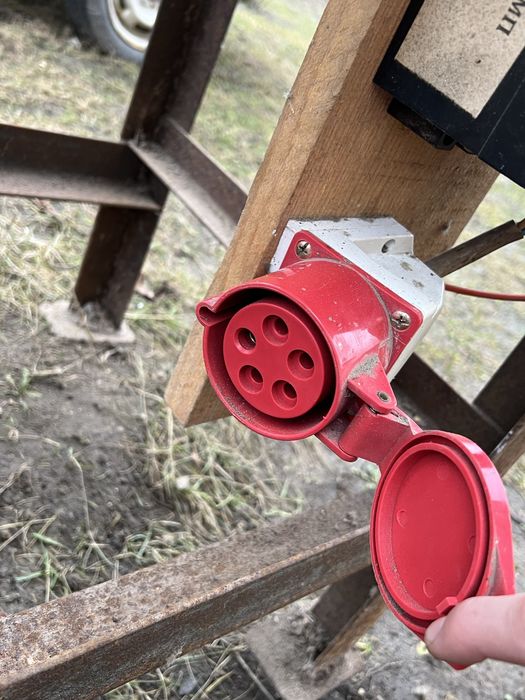 Продам конусний дровокол 5,5 КВт