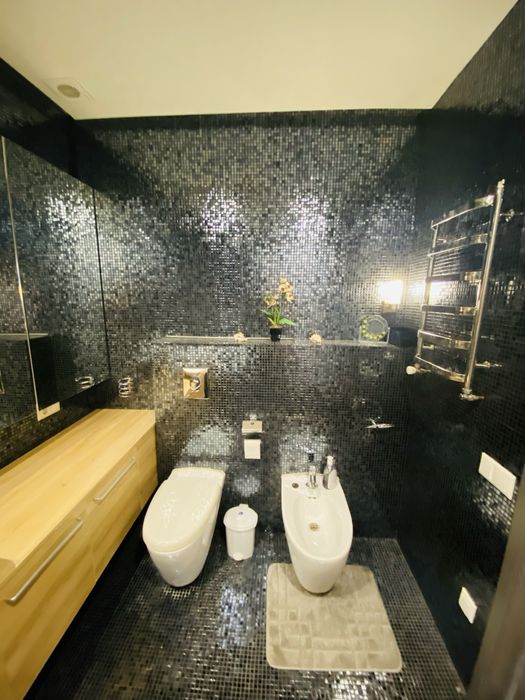 Оренда будинку 4+ кімнат