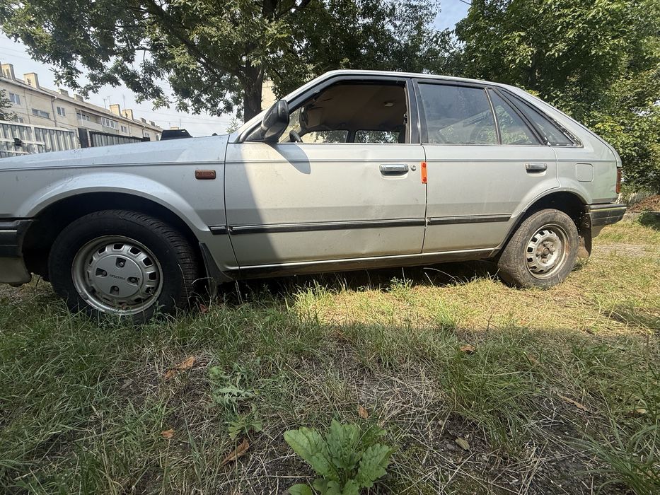 Продам Mazda 323
