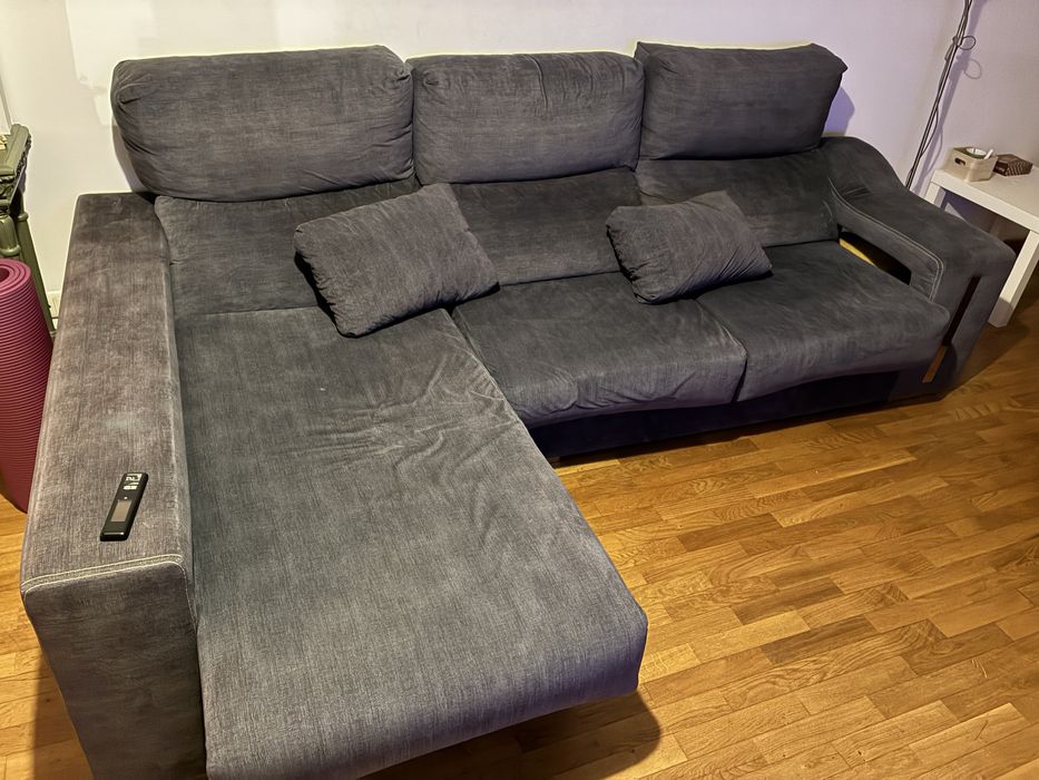 Sofá azul chaise longue
