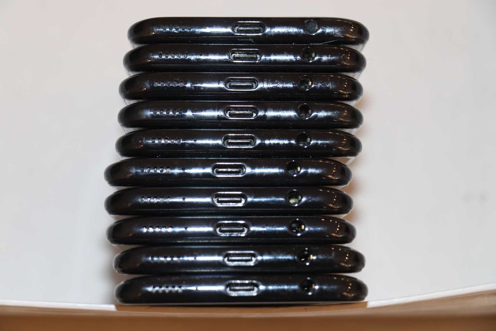Samsung Galaxy A40 2019 A405F 4/64GB Black, гарний стан! Є 11шт!під MDM