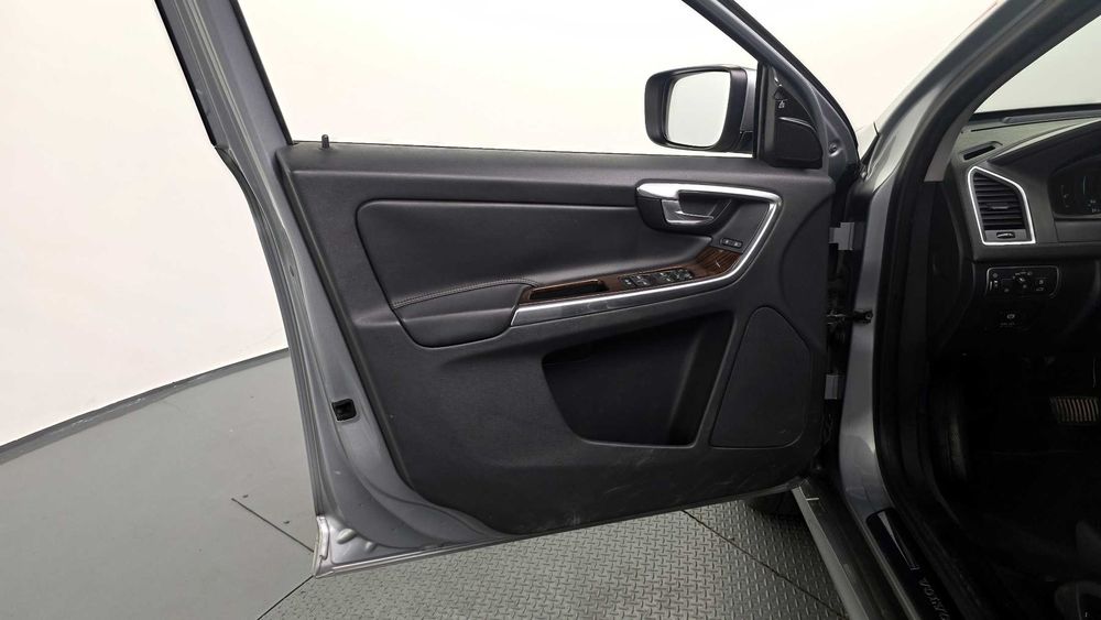 2015 VOLVO  XC60 2.4 TDI AWD