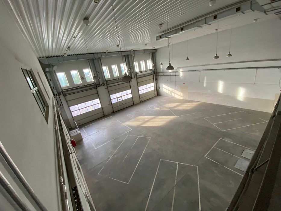 Комерційні та складські площі, офісні приміщення