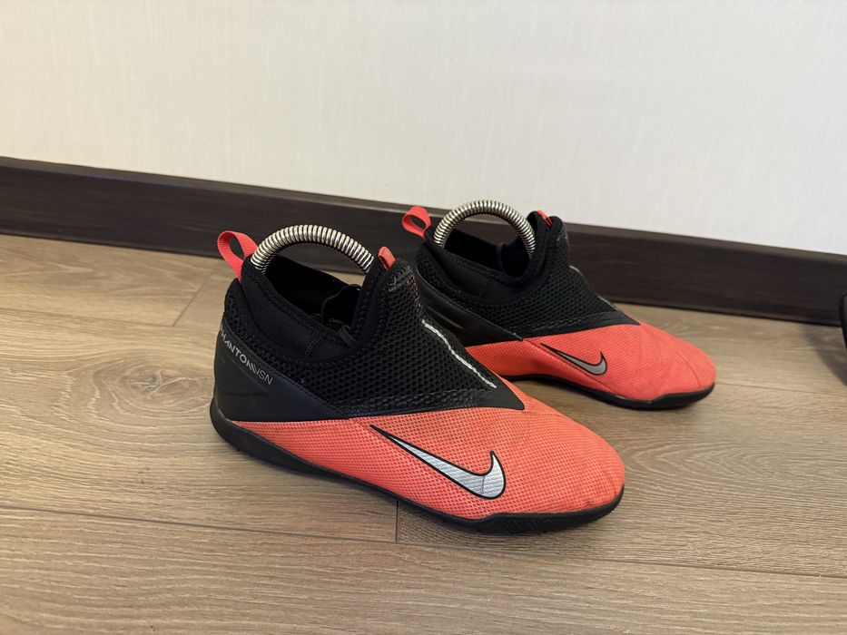 Сороконожки Nike phantom vsn 37.5 розмір