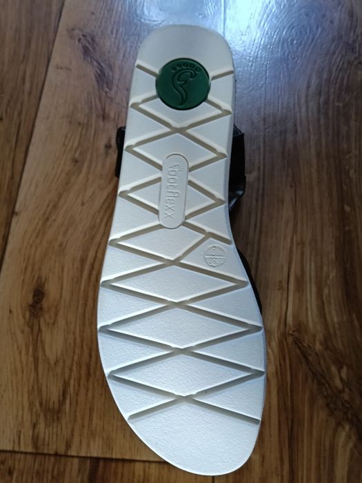 Sprzedam buty damskie, rozmiar 39, z wygodną podeszwą, NOWE!