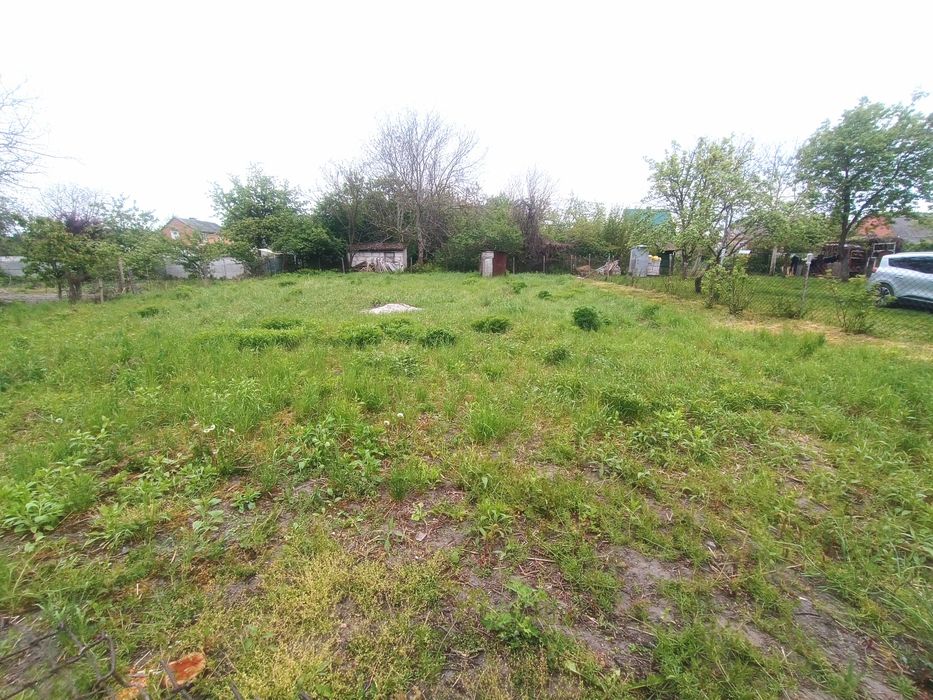 Продаж земельної ділянки з комунікаціями