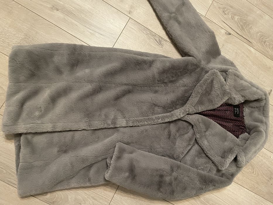 Продам одяг ,у гарному стані