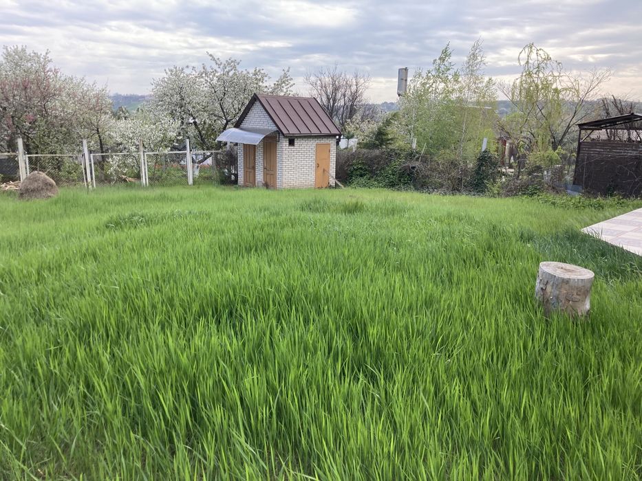 Частный дом с земельным участком на берегу лимана.