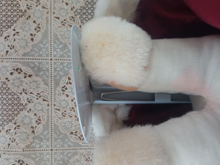 Продам винтажную игрушку на подставке Мишка -королева (Англия)