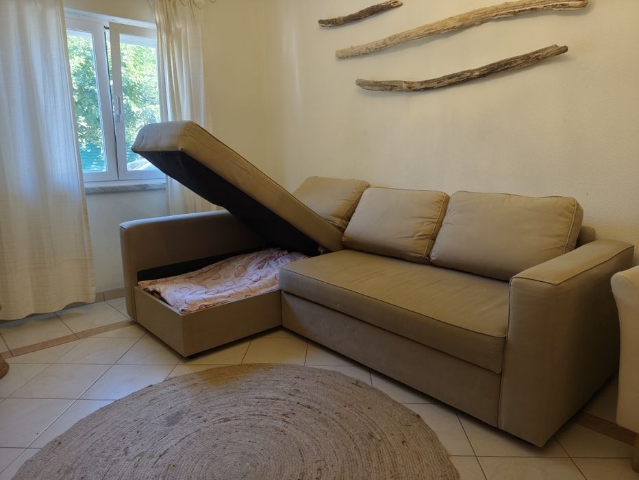 Sofá-cama com chaise longue IKEA– Em excelente estado