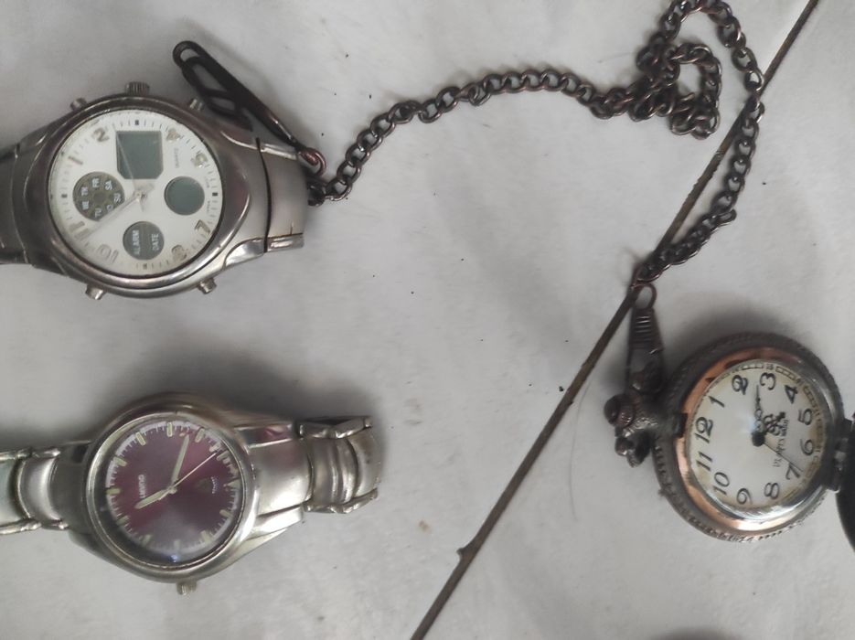 Relógios diversos  ler descrição