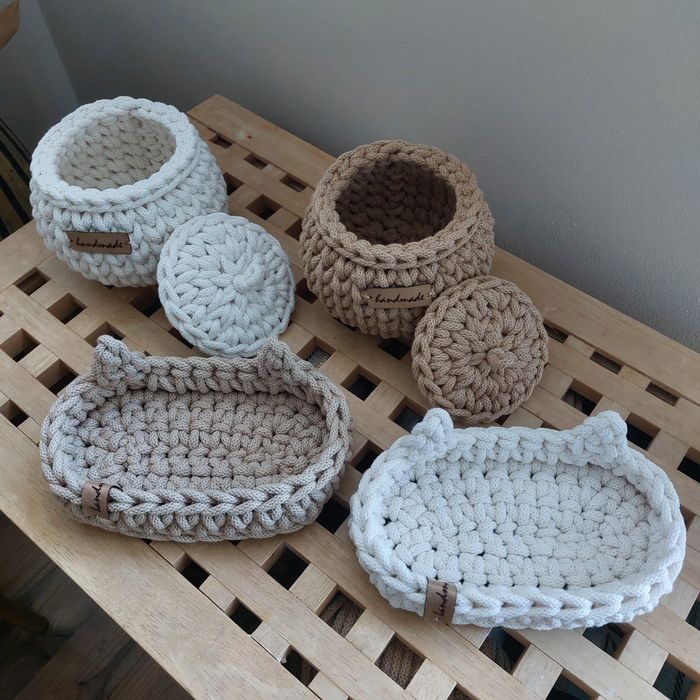 Zestaw koszyków ze sznurka