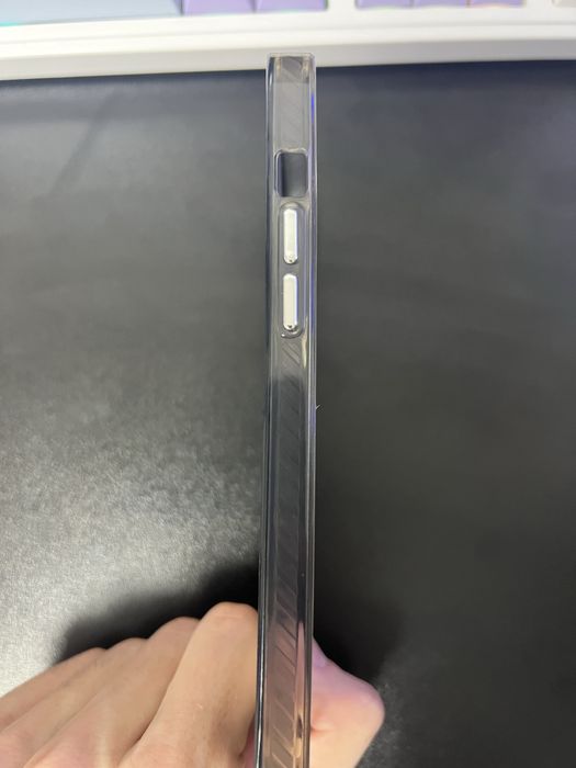 Чохол LV на IPhone 13 PRO MAX.