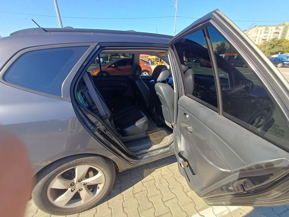 авто легкові автомобілі кіа