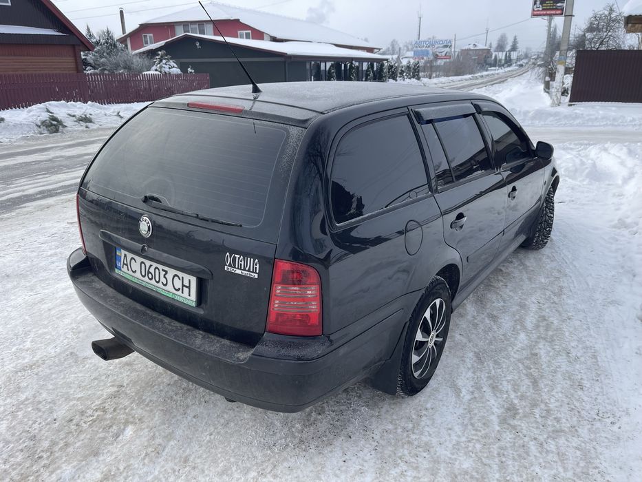 Skoda Oktavia Tour 1.8 турбо 20v бензин