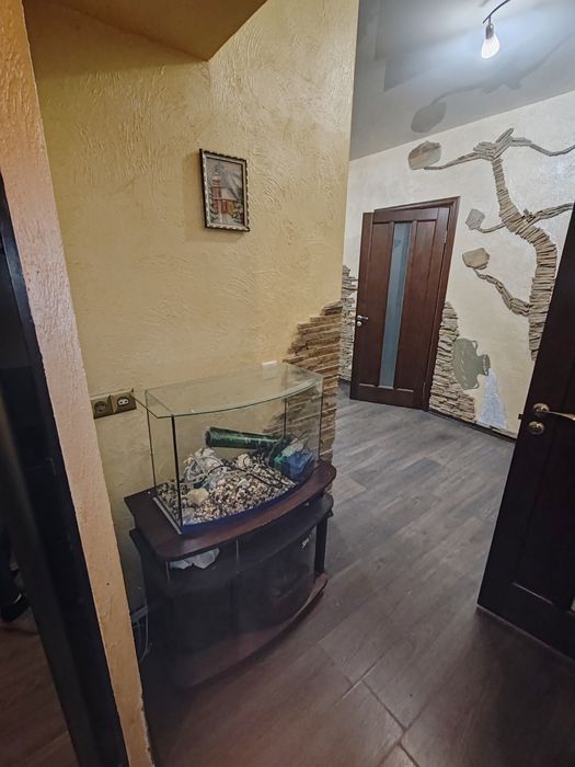 Здається в оренду 4х кімнатна квартира.