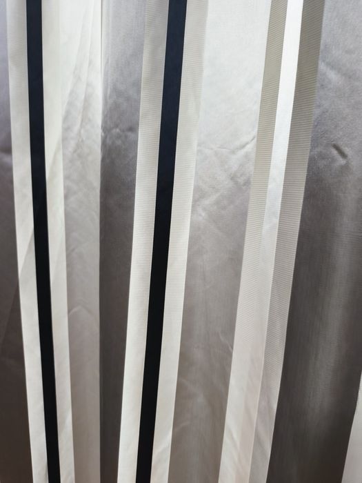 Vendo conjunto de cortinados e almofada do Gato preto