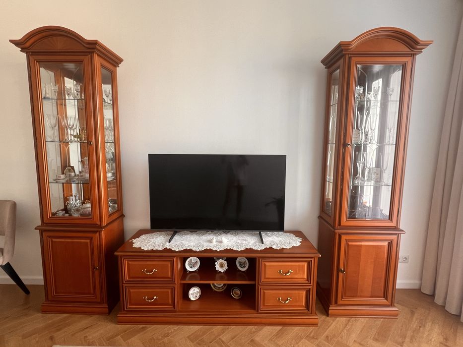 Деревʼяні меблі Італія