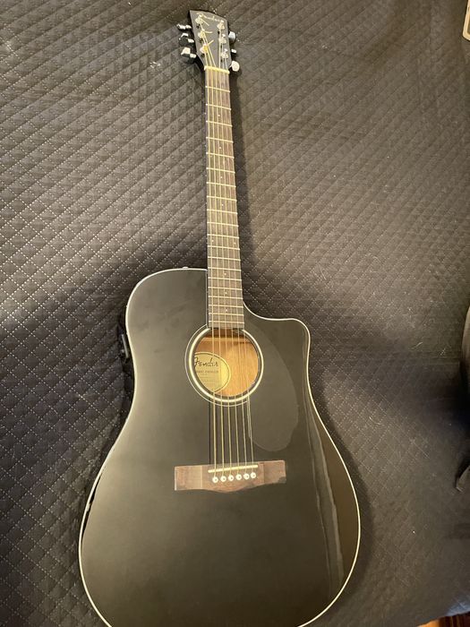 Guitarra eletroacústica: Fender Model CD 60SCE/BLK