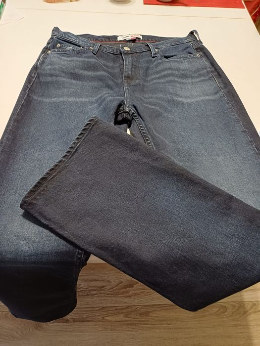 Spodnie damskie granatowy jeans Tommy Hilfiger rozm M.