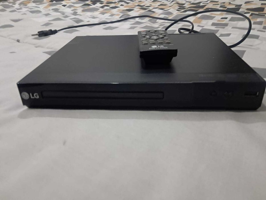 Leitor DVD e CD marca LG