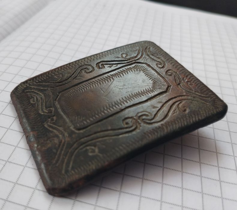 Пряжка із візерунком