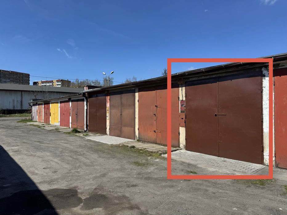 Garaż Katowice Osiedle Witosa Ossowskiego Murowany Wysoki Wjazd