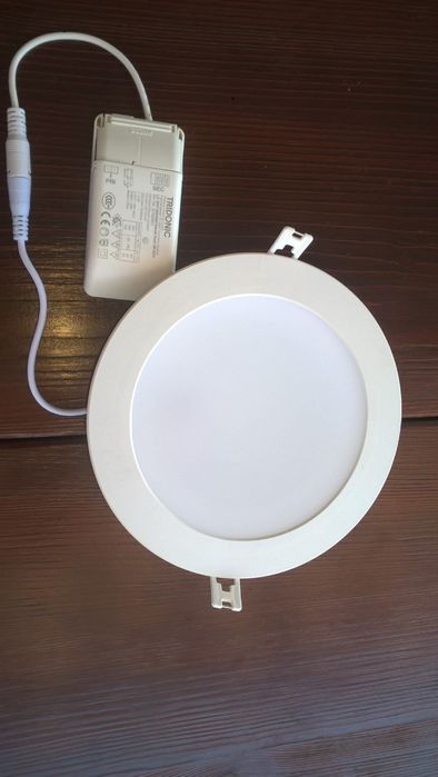 Oprawa oświetleniowa sufitowa DOWNLIGHT z diodami LED