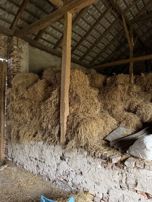 Oddam słome i siano