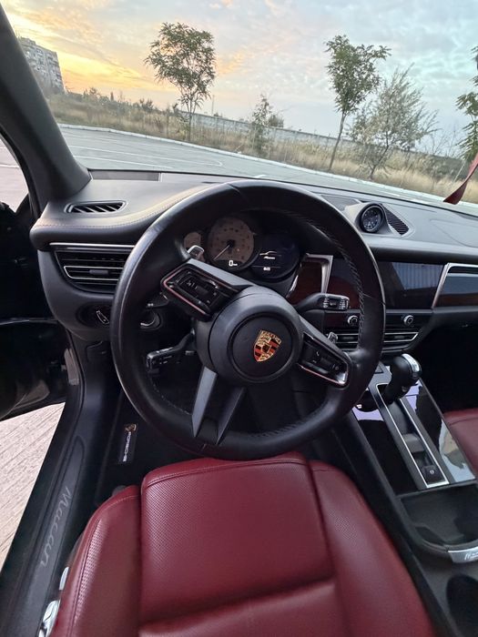 Porshe Macan 2022