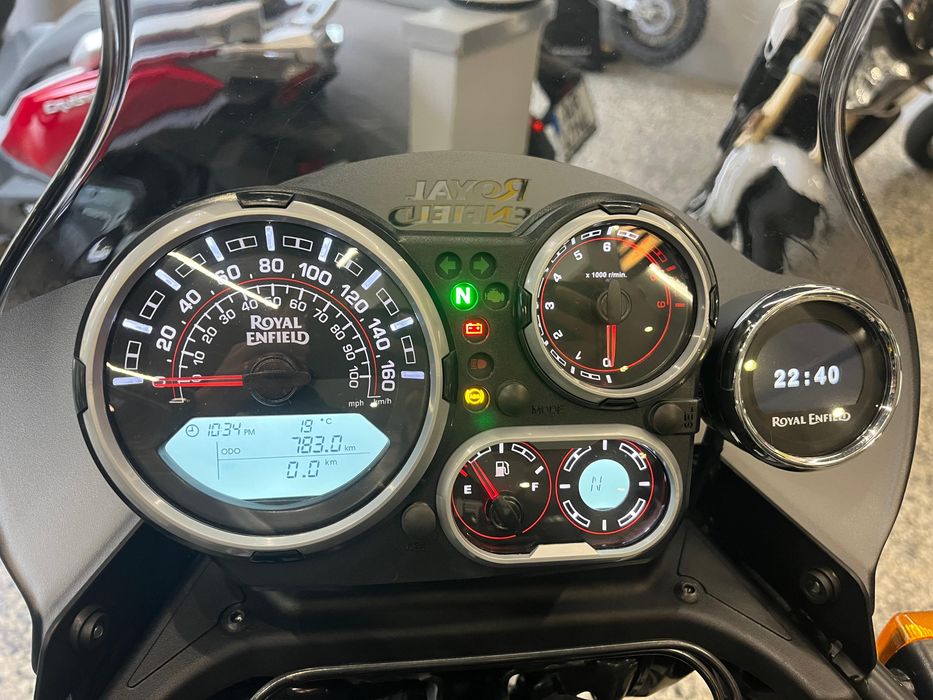 Royal Enfield Himalayan 411  de 2023 em estado "Novo" (738 Kms)