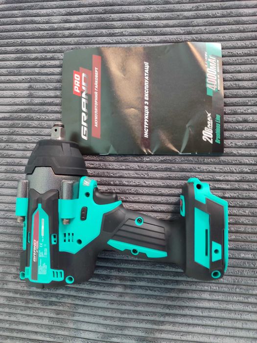 Аккумуляторный гайковерт Grand аг-800ubl 800нм 20в ударный тушка новый