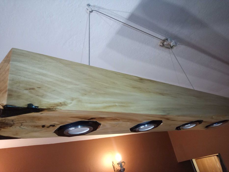 Żyrandol drewniany belka żywica epoksydowa led