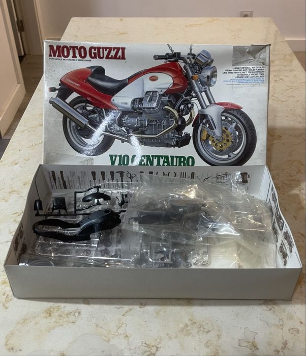 Kit Tamiya escala 1/12