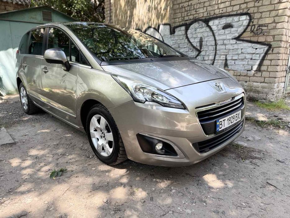 Пежо 5008 1.6 diesel в отличном состоянии