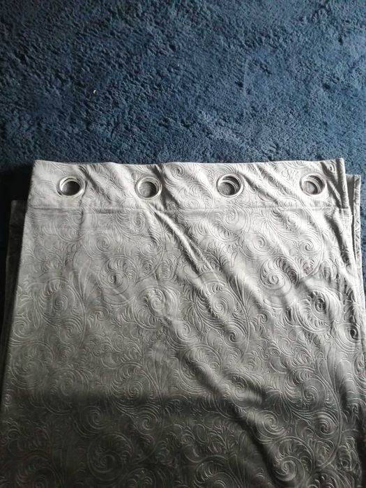 Zasłony długie do salonu