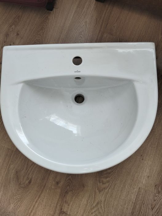 Умивальник 60*49 білий