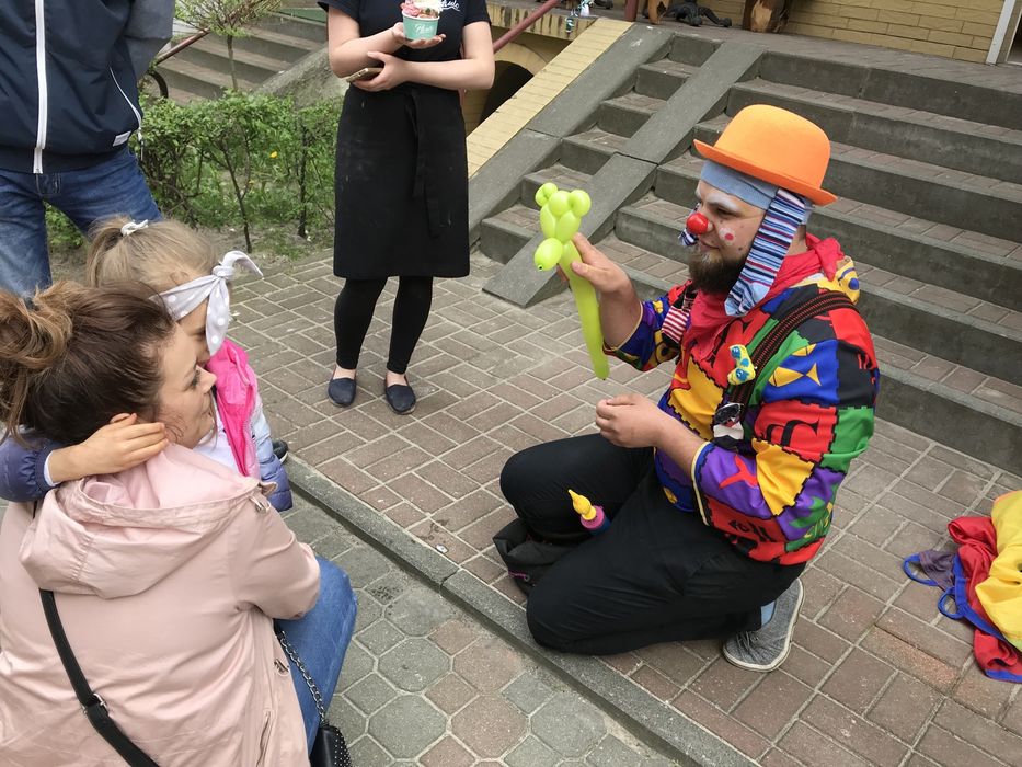 Iluzjonista, magik, animacje, animator, urodziny, cyrk, szczudlarz
