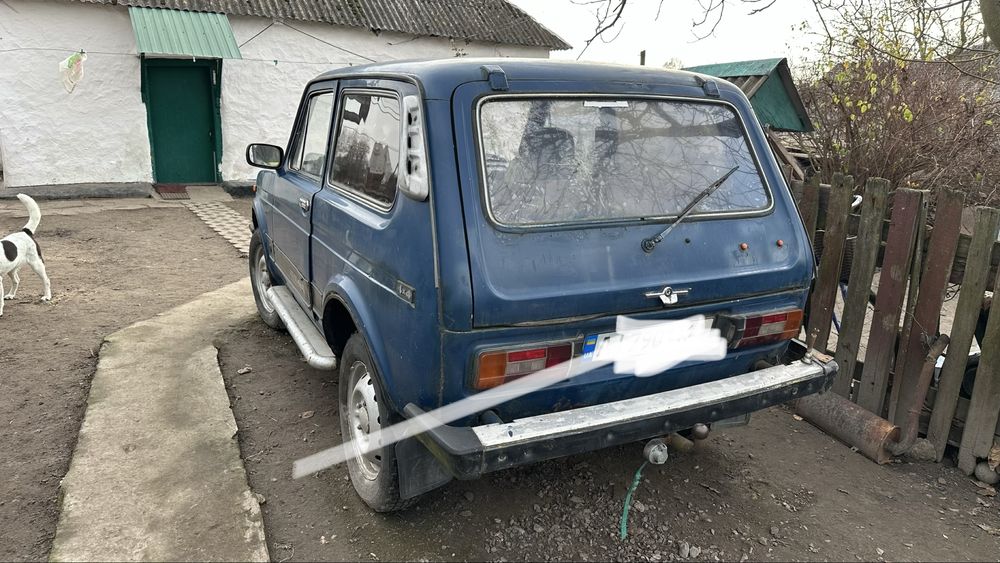 Нива 93-го року, газ бензин