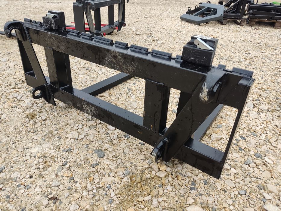 Paleciak do tura udzwig 2.5/3 tony dostawa na terenie polski