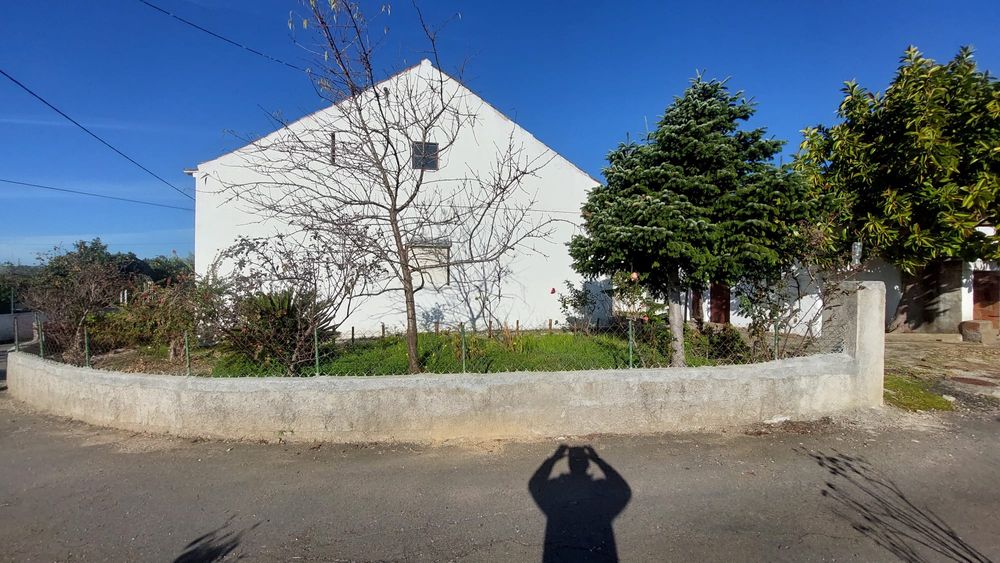 Moradia em lote de 950m2