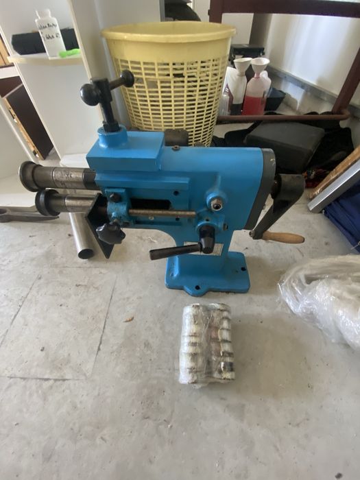 Rebordadora Manual BM-4L – Ano 2009 – Estado Novo