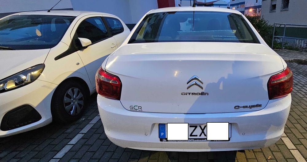 Citroën C-Elysée 1.5 BlueHDi 102cv – Económico e Espaçoso