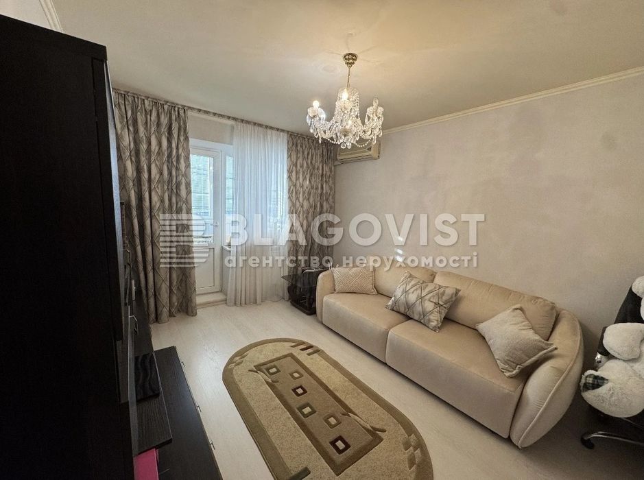 Прожаж 3х кімн квартири Анни Ахматової 15 Позняки Дарницький Гривня