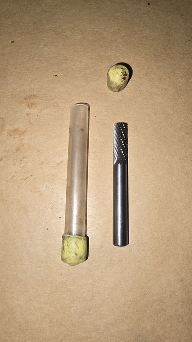 Conjunto 12 fresas de tungsténio - 10 novas / 2 usadas