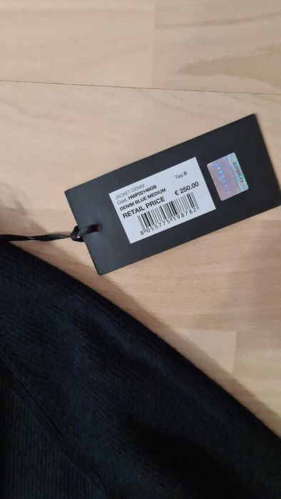 Sweterek, bluzka damska Richmond.