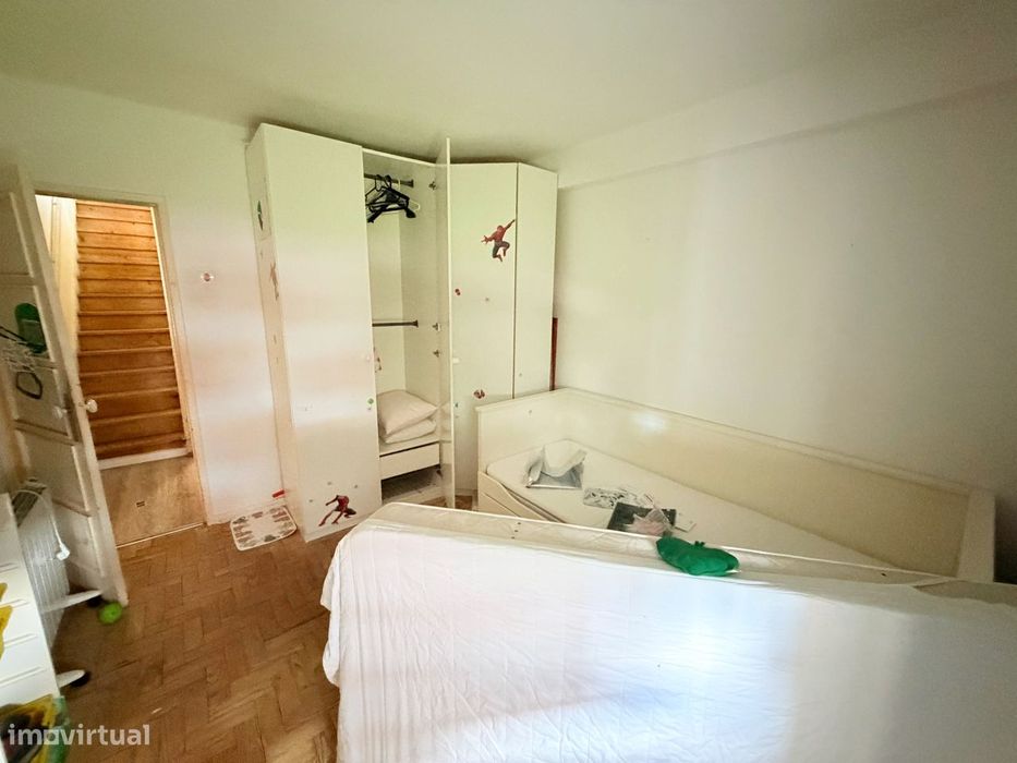Apartamento T4 duplex Charquinho, Benfica, Lisboa
